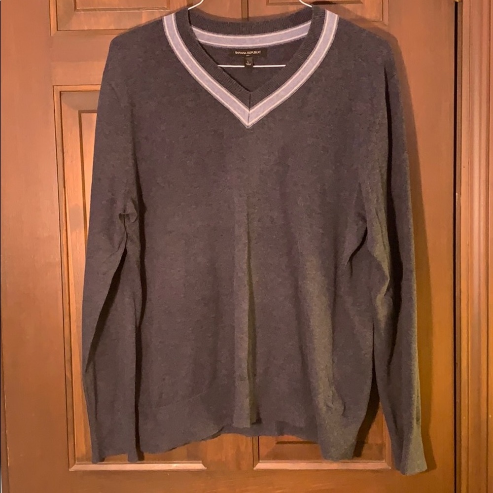 Grey men’s sweater